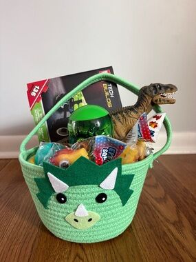Dinosaur Gift Basket 🦖🎁